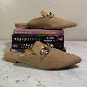 Kellparker Jaxon Pointed Mule with Gold Chainlink in Taupe